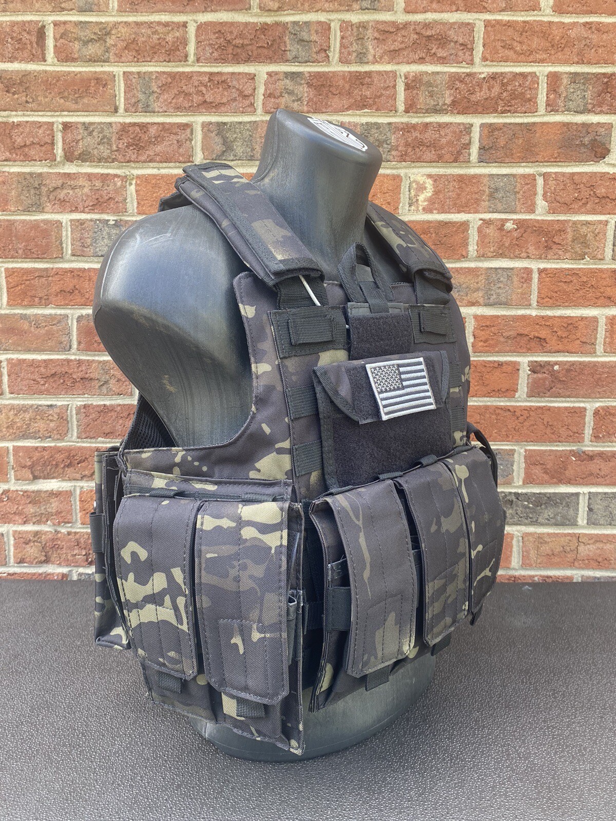 Black Multicam Tactical Vest Plate Carrier With Plates- 2 8x10 curved Plates