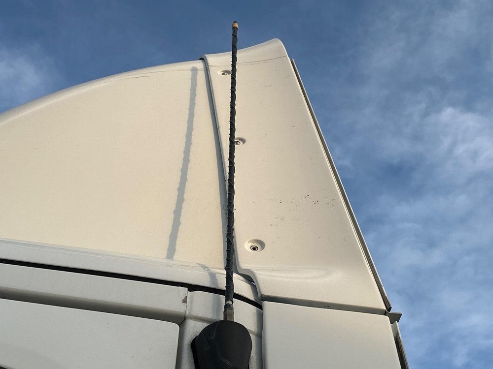 2008-2026 Freightliner CASCADIA WHITE Left UPPER Side Fairing/Cab Extender -Used