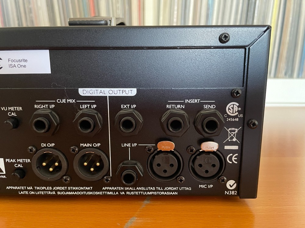 Focusrite Isa One - Microphone Preamp + Guitar/Bass DI Direct Interface