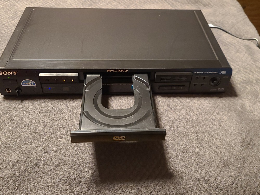 Sony DVP-S560D CD/DVD Player Tested/Working No Remote