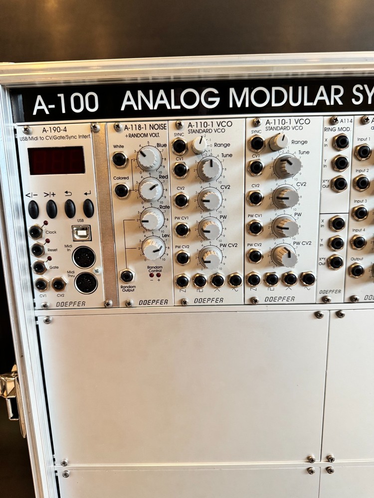 Doepfer A-100 Analog Modular Synth – Complete Eurorack Setup w/ VCO, VCF, MIDI