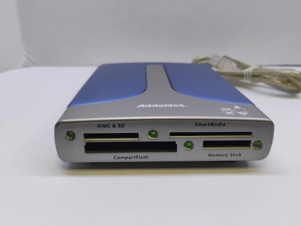 Addonics DIGIDrive All-In-One Flash Memory Reader Writer AEPDMD4