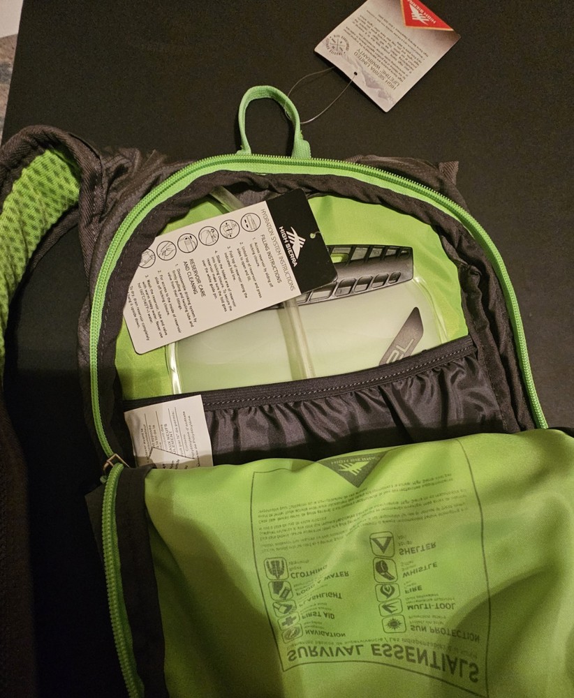 High Sierra Visalia 9 Hydration Backpack 2L Bladder Gray Green NWT