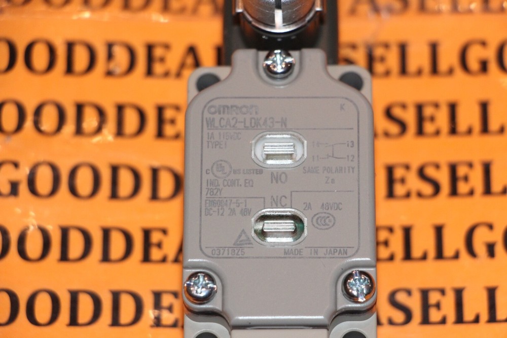 Omron WLCA2-LDK43-N Roller Lever Limit Switch New