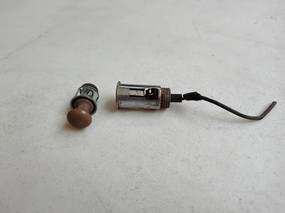 1940,s CHEVROLET CIGARETTE LIGHTER