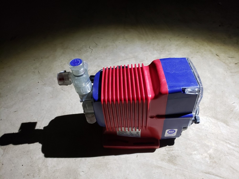 WALCHEM / E-CLASS METERING PUMP EWB10F1-VC NEW IN BOX