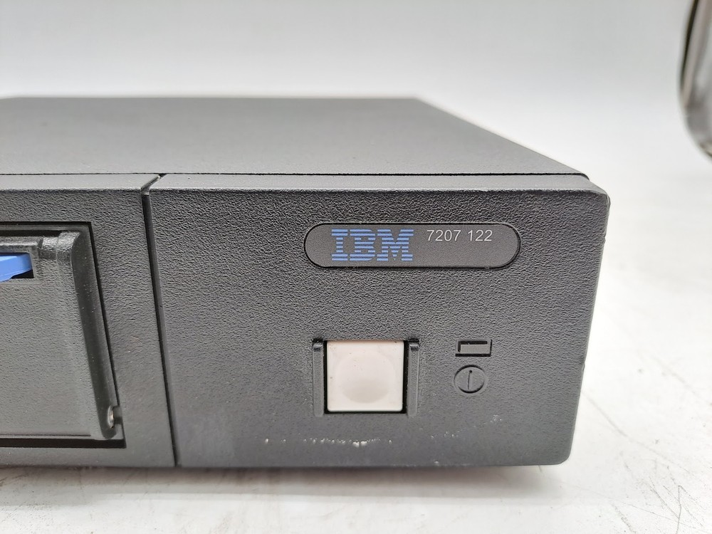IBM 7207-122 External SCSI Drive