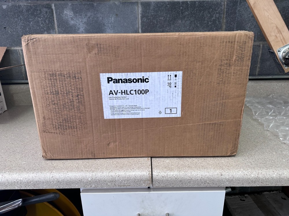 PANASONIC  Production Streaming  Switcher Controller  AV-HLC100P