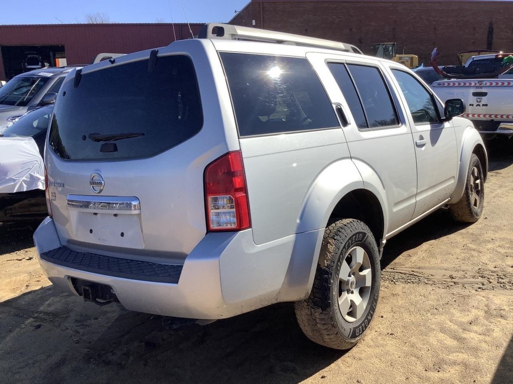 PATHFINDR 2011 Glove Box 4969865