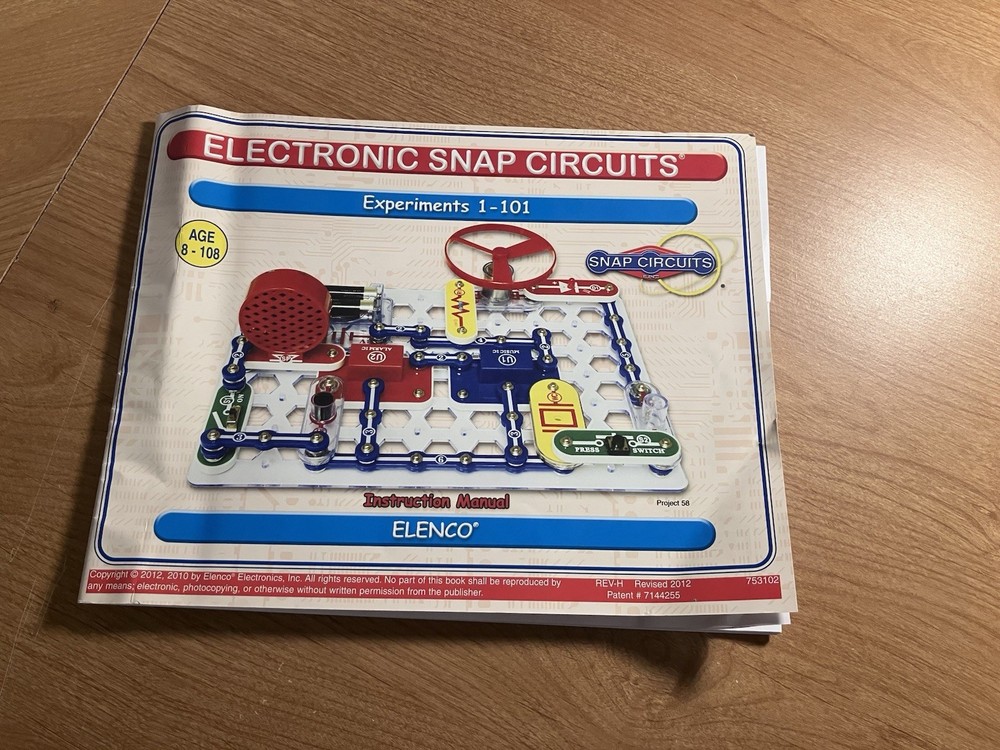 ELECTRONIC SNAP CIRCUITS Projects 1-101 instruction manual ONLY..2012