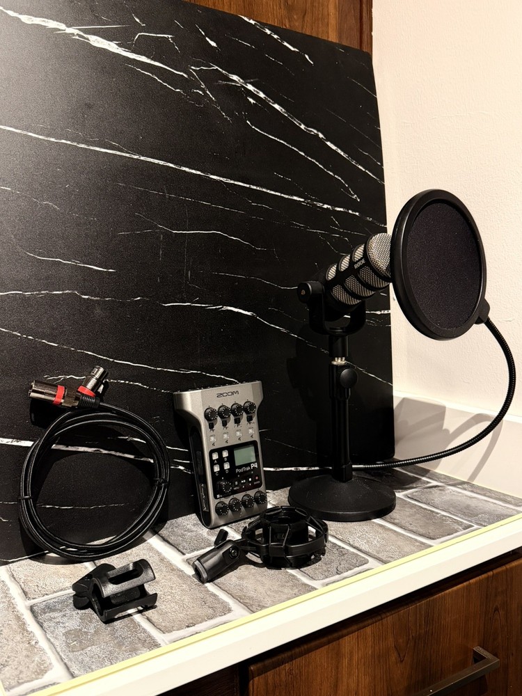 Zoom PodTrak P4 Portable Multitrack Podcast Recorder