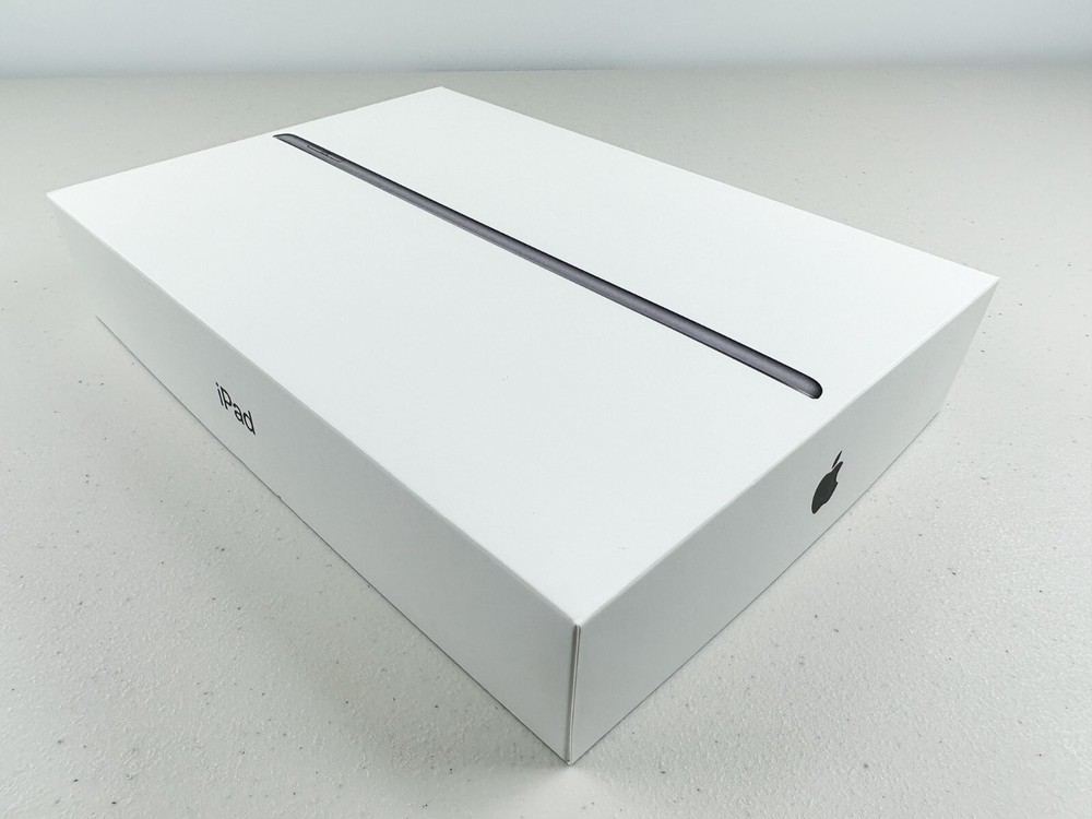 APPLE iPad 7th Generation 128GB WiFi Silver **EMPTY BOX ONLY - CLEAN CONDITION**