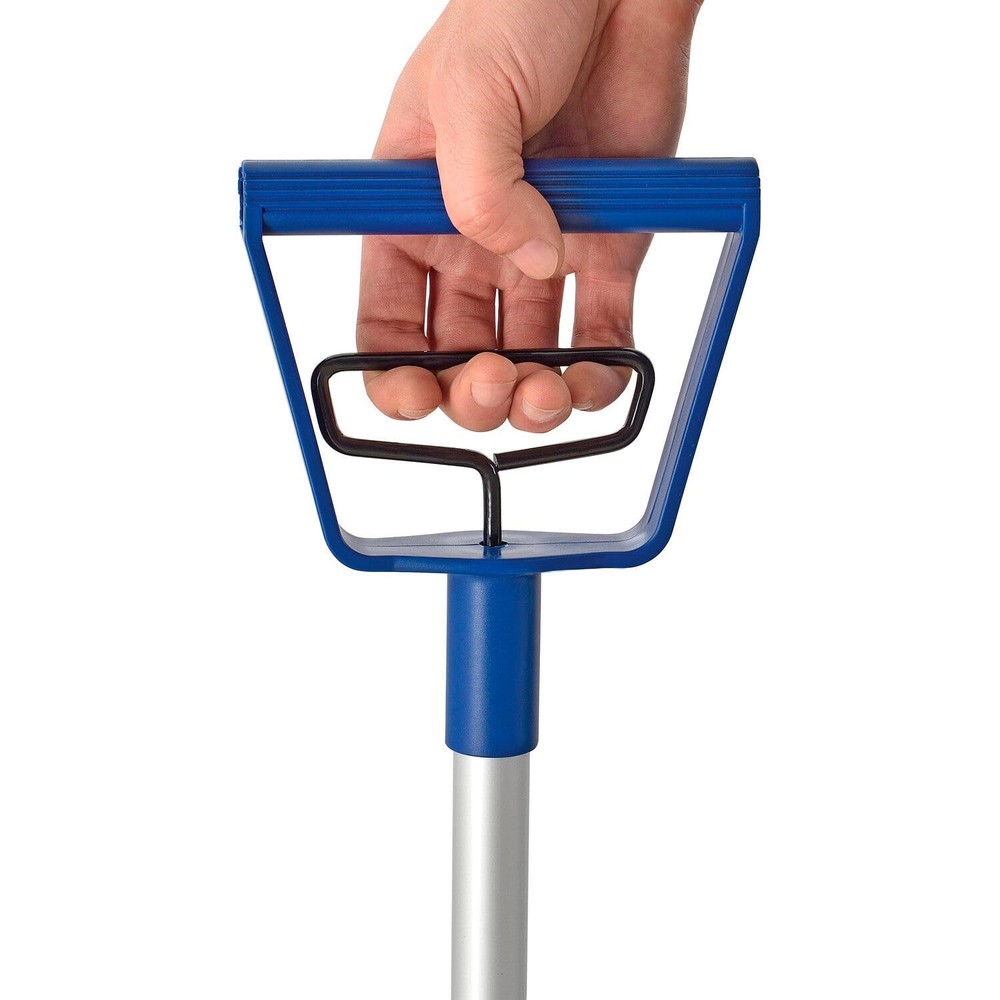 Global Industrial Magnetic Bulk Lifter With Extended Handle 30 lb. Pull