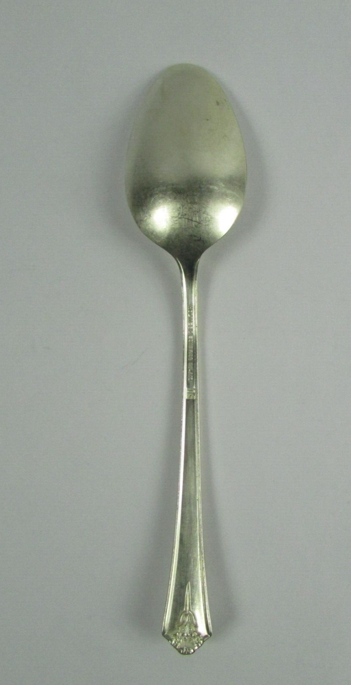 Holmes & Edwards Spring Garden Serving Spoon Silverplate 1949Flatware Glossy