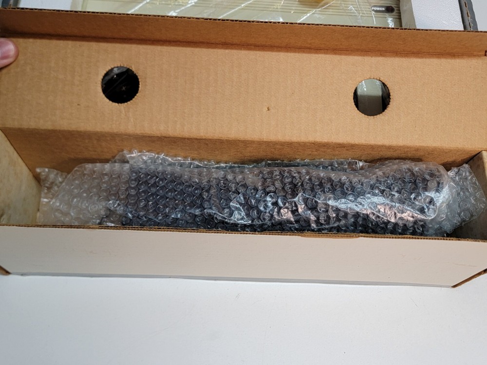 COMMODORE VIC 20 COMPUTER W/POWER SUPPLY & ORIGINAL BOX