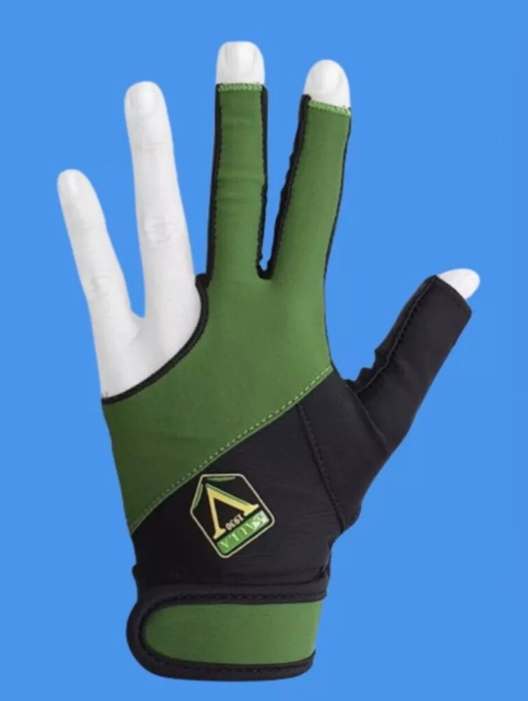 BILLIARD GLOVE VAULA MEDIUM  *   FITS IN LEFT HAND