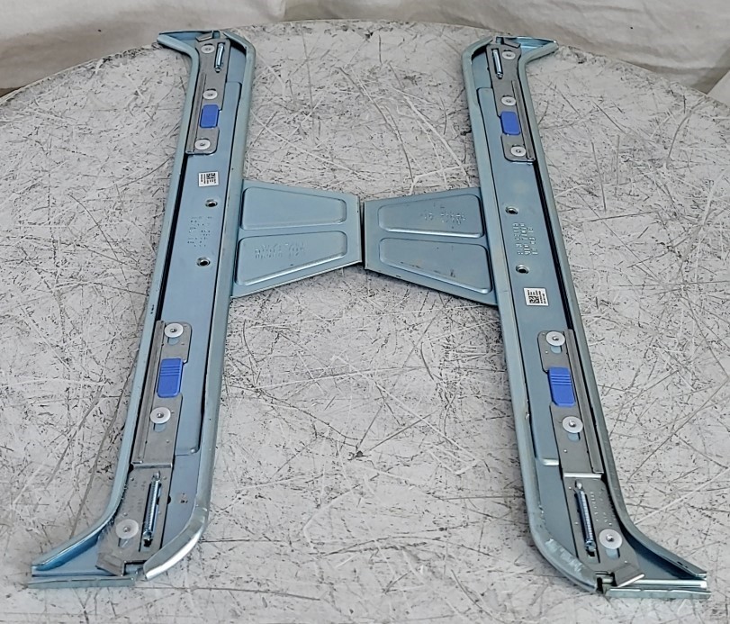 Pair Of 2* DELL 0C852H Cable Management Support Bracket
