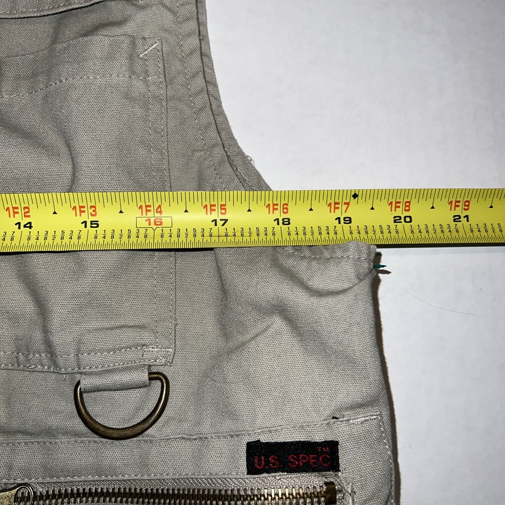 U.S. Spec Tactical Tan Multi Pocket All-Weather Vest Medium