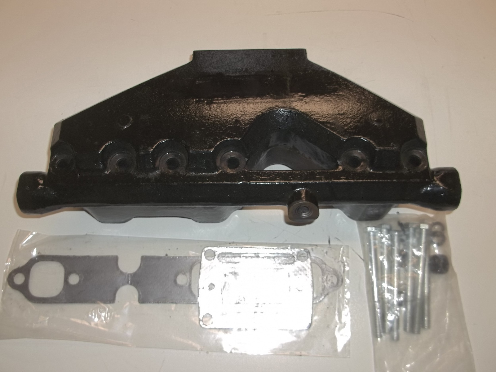 Volvo Penta OMC Marine Exhaust Manifold 4.3L V6 3857656 3852338-7