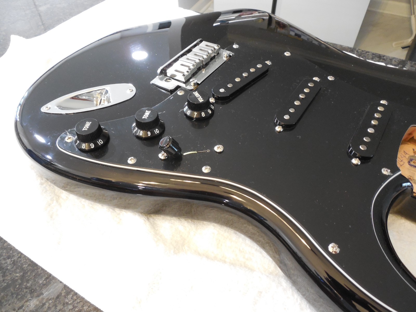 Fender Stratocaster Loaded Body Mint Upgraded