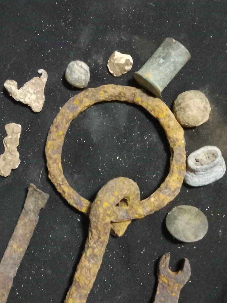 civi war items from pilot knob mo