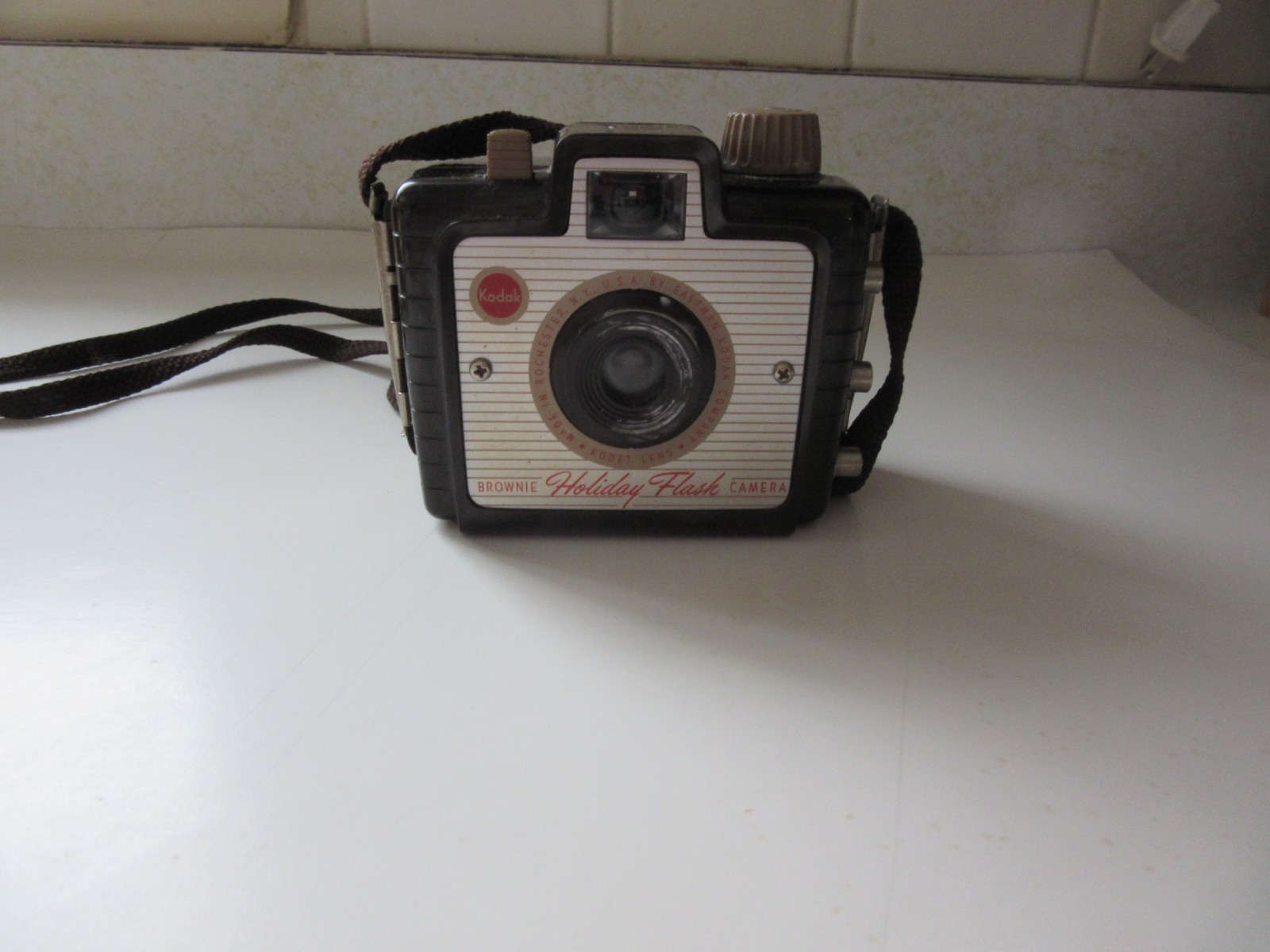 VINTAGE KODAK BROWNIE HOLIDAY CAMERA 1950'S Nice Kodak