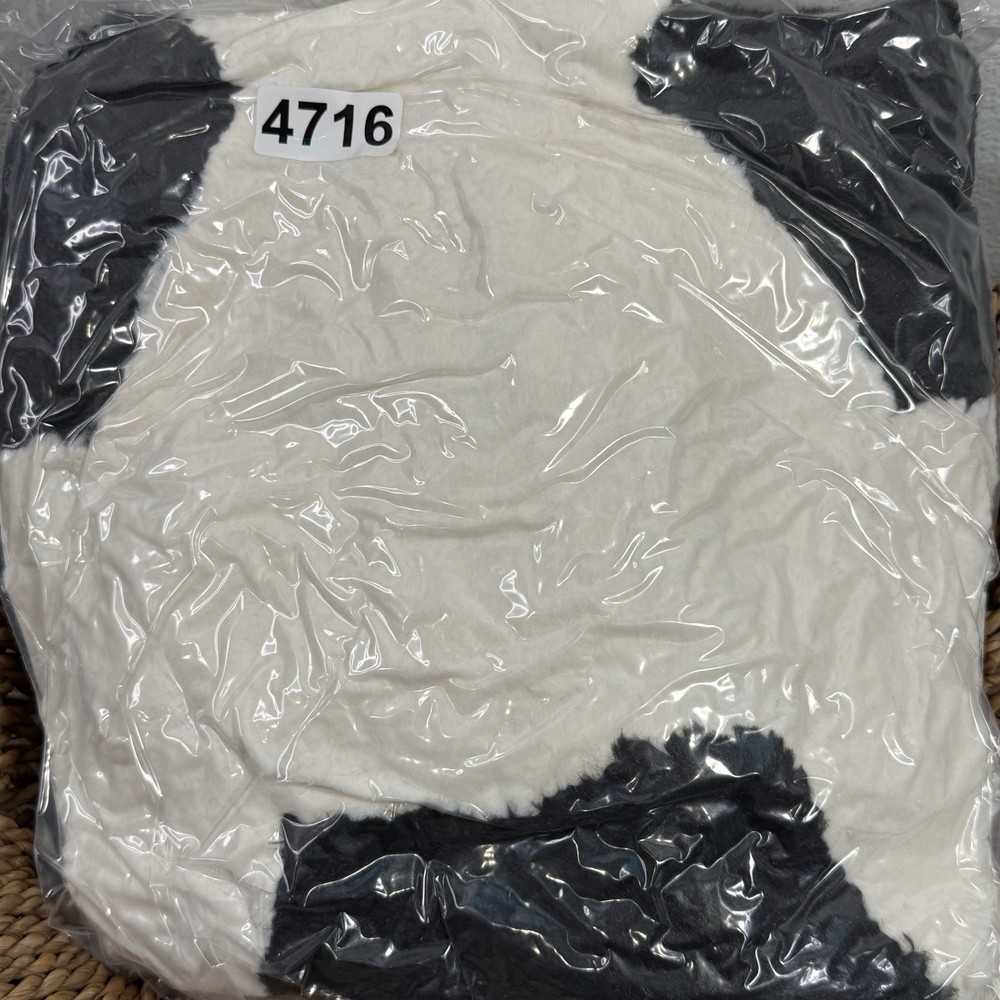 POTTERY BARN KIDS ANYWHERE SHERPA SOCCER BALL BEANBAG SLIPCOVER, 37.5" X 29.6"