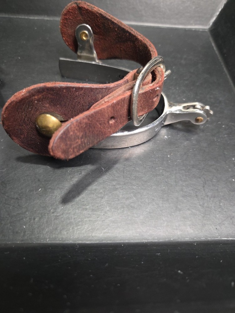 Classic Equine Single Spur. Leather .