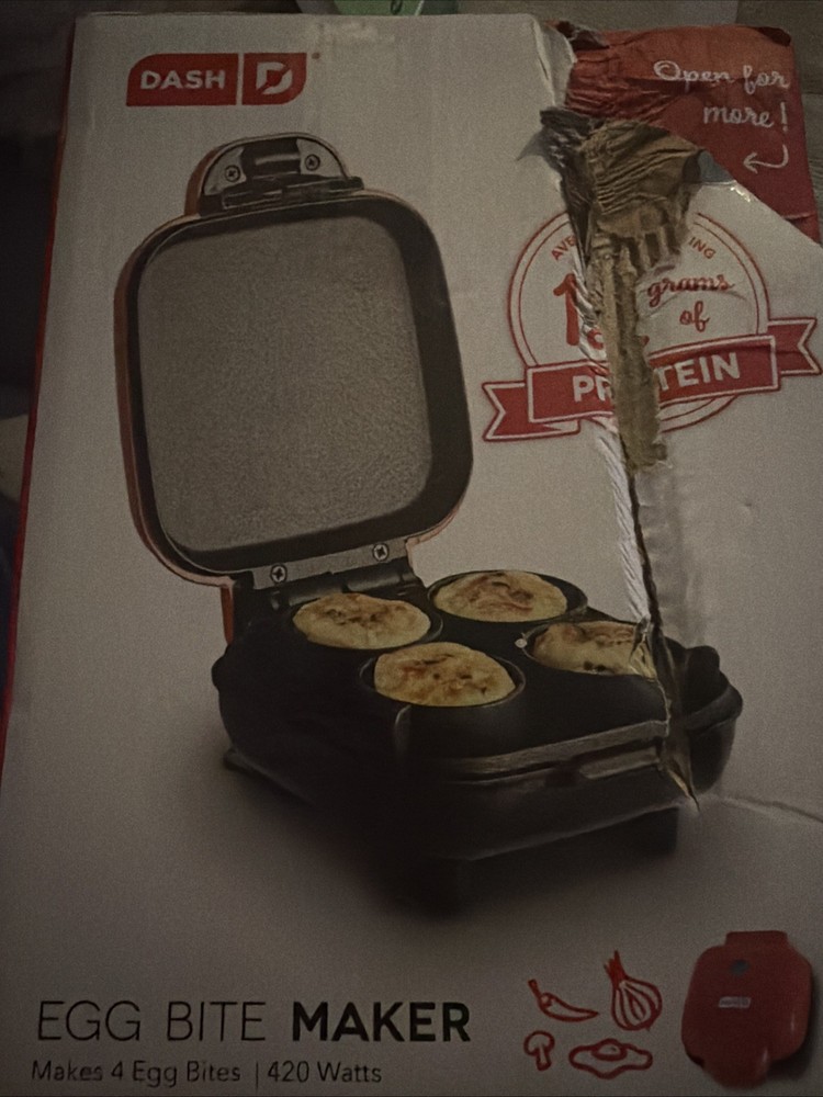 Dash Egg Bite Maker Red, Compact Design, 4 Egg Bites