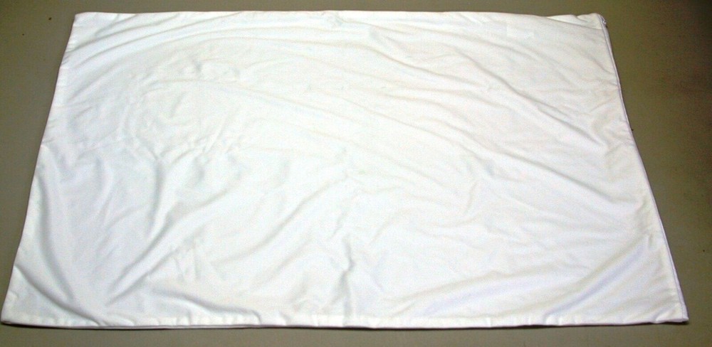 (1) Waterproof Zippered Pillow Protector ~ White ~ 21" x 38" King **NEW**