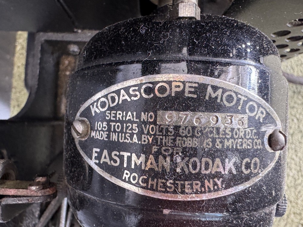 Kodak Kodascope Model 50 Projector w/ Case Works