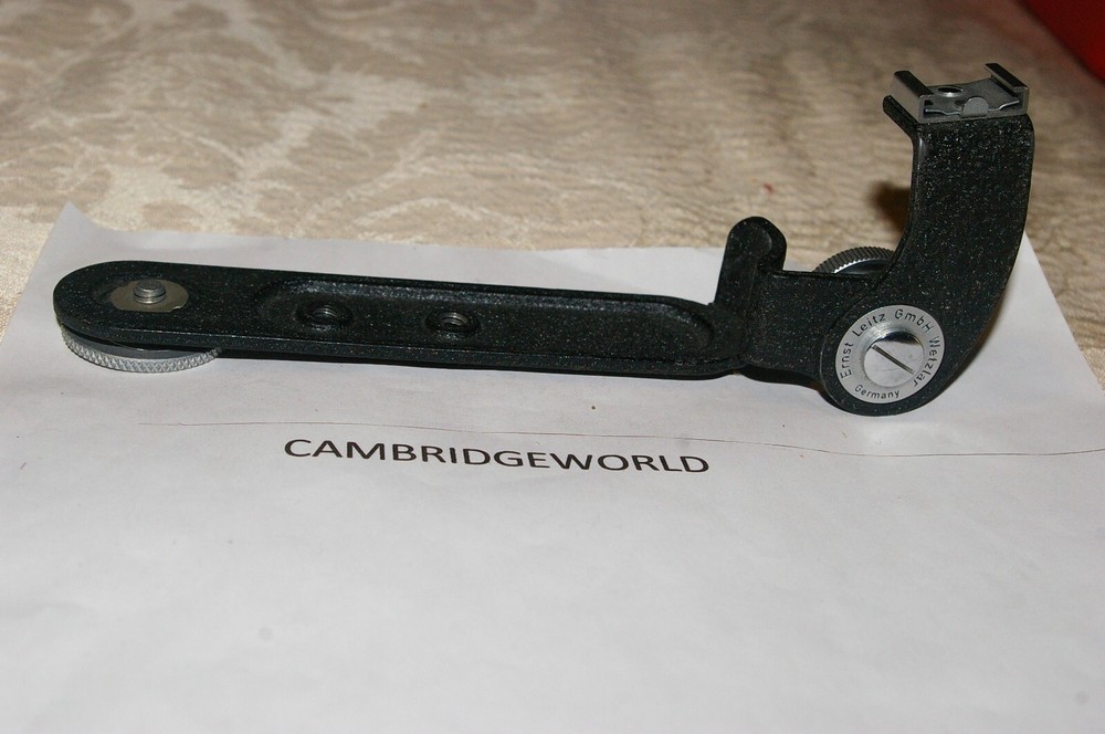 LEICA LEITZ BLITZLEUCHTENHALTER CTOOM FLASH BRACKET in LEITZ ORIGINAL BOX