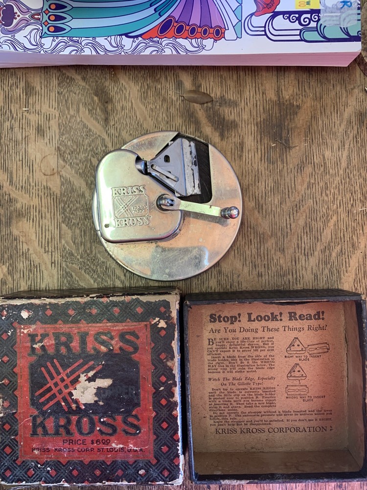 Antique 1920s KRISS KROSS STROPPER & RAZOR sharpener + Box