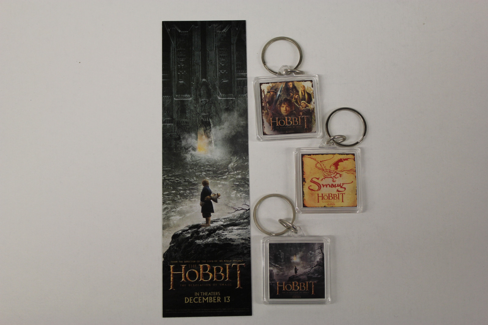 The HOBBIT: DESOLATION of SMAUG - Movie PROMO Lot - 3 KEY CHAINS + 1 BOOKMARK