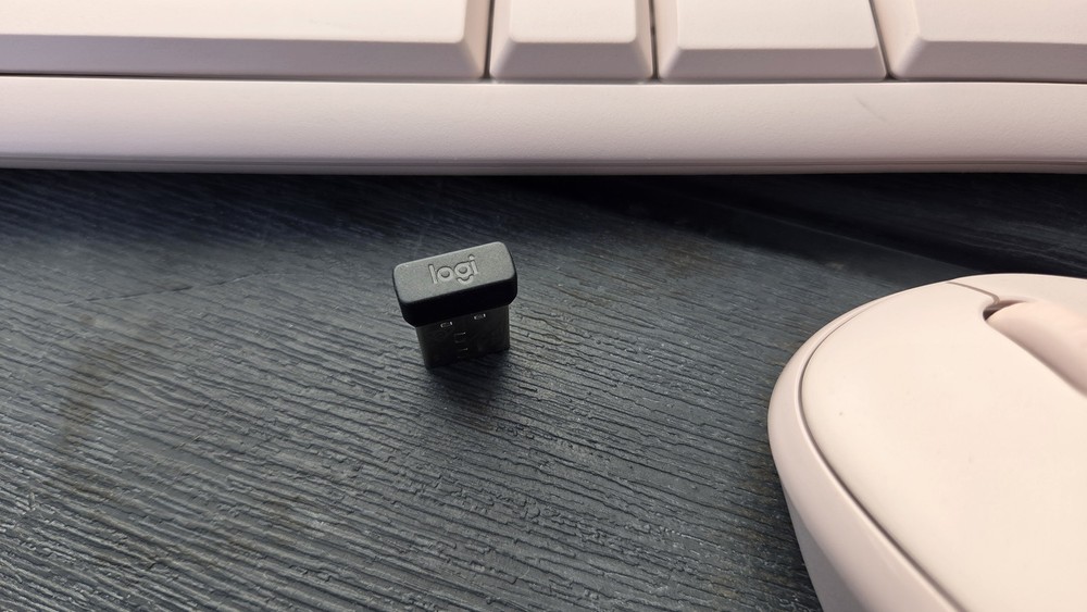 Logitech Wireless Keyboard and Mouse Combo - Pink