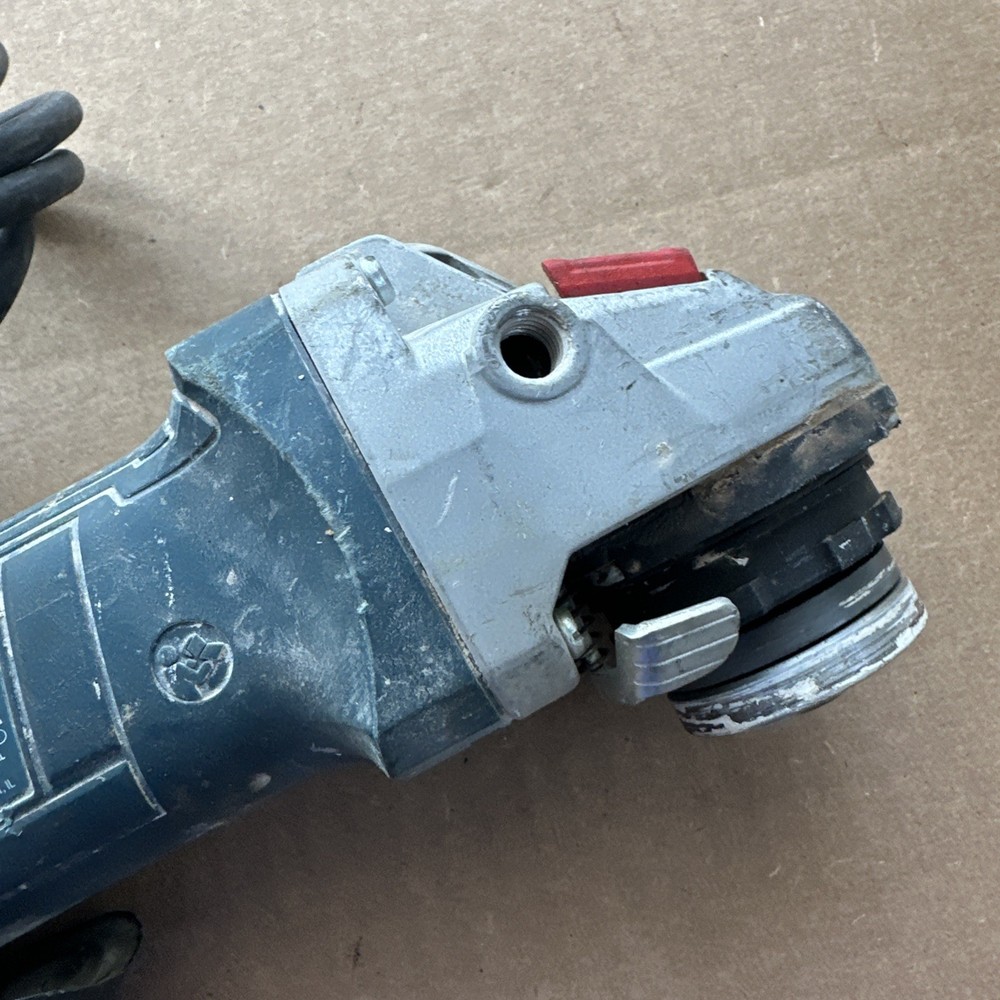 Bosch GWS10-450P Corded Handheld Angle Grinder.