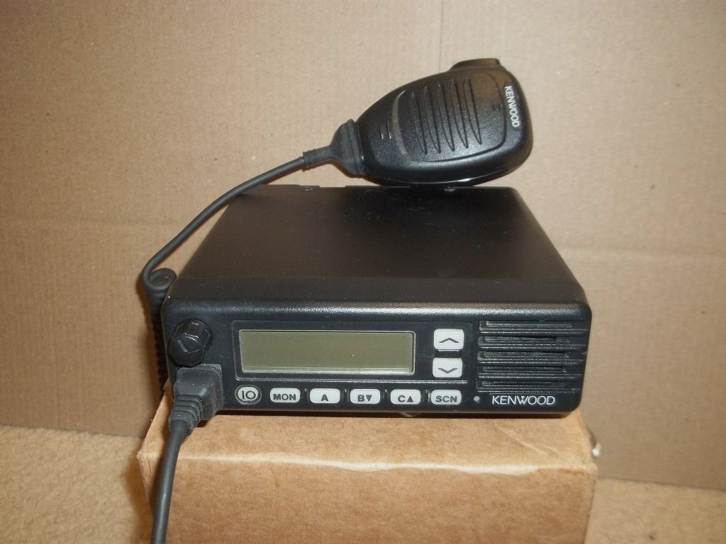 KENWOOD TK-6110 70 WATT TWO-WAY RADIO W/ACCESSORIES NICE SHAPE & TESTED