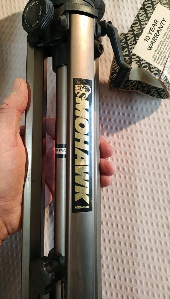 MOHAWK Fluid-Action Tripod Model MTR-4500 61" Open Box