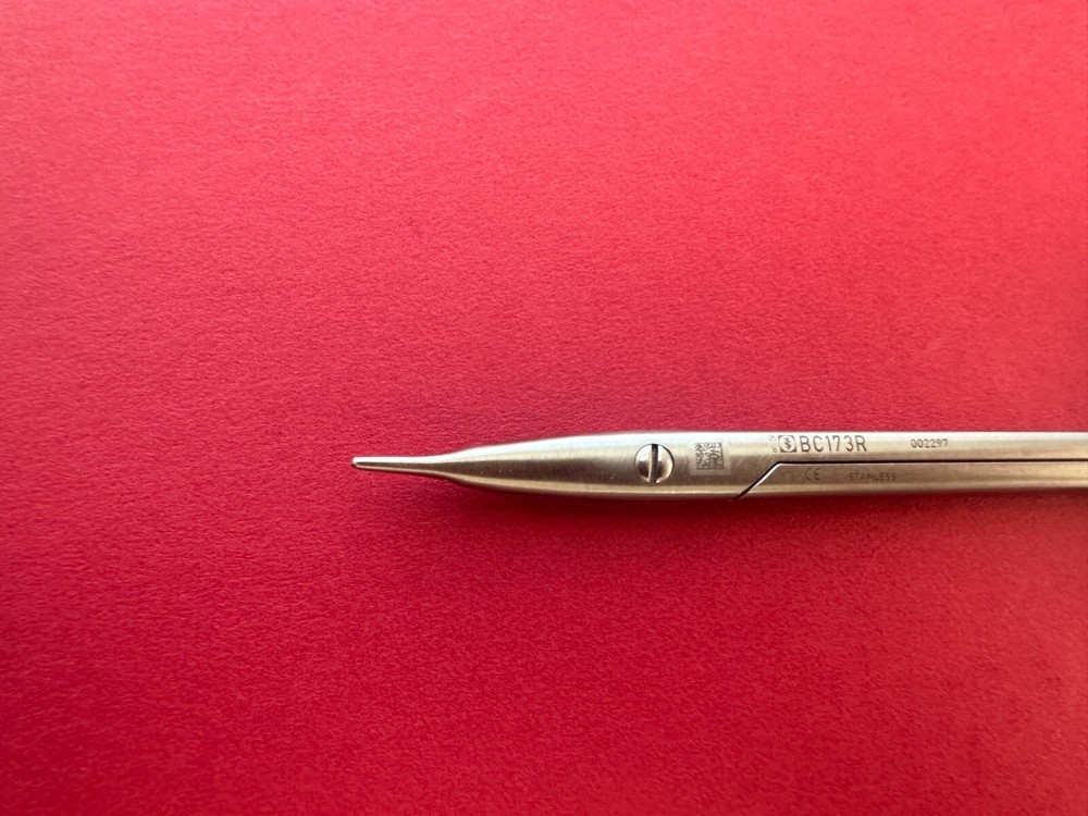 Aesculap STEVENS Scissors B/B tip Curved 4-1/4" Ref: BC173R