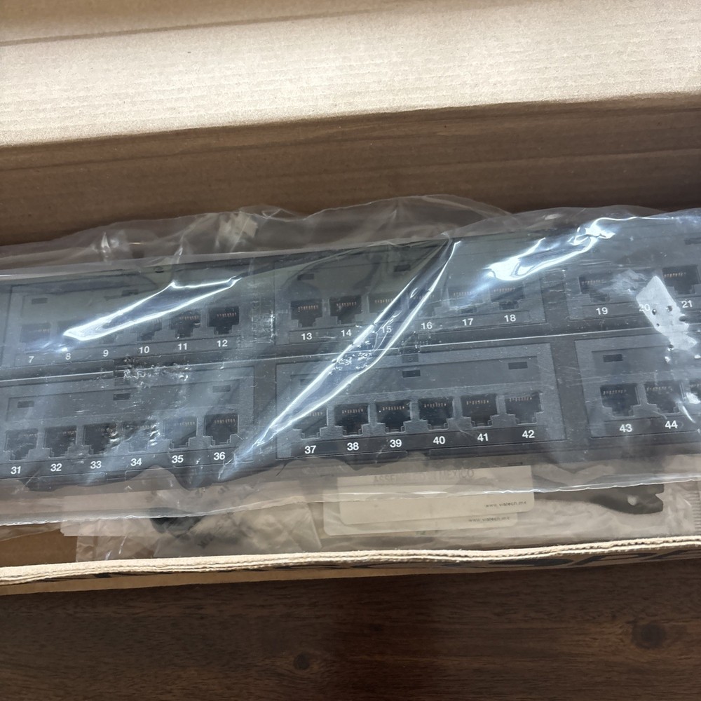CommScope 760180018 Cat5e 48 Port Patch Panel New in Box CPP-5E-DM-2U-48
