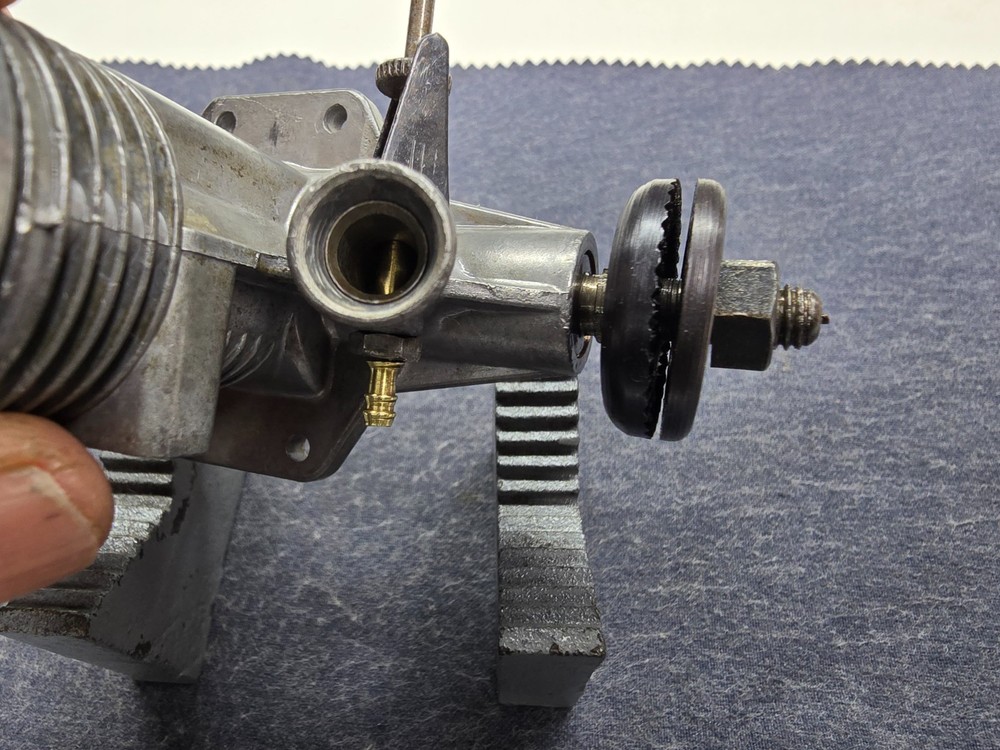 Fox 25 Stunt Control Line Model Airplane Engine w/Glow Plug