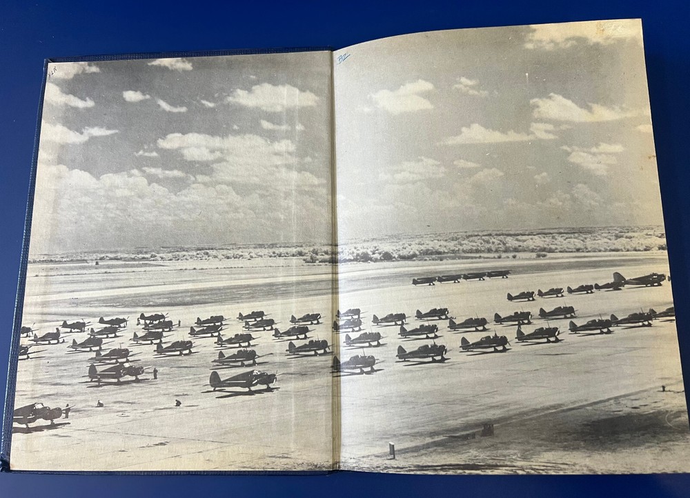 BROOKS ARMY AIR FIELD CLASS BOOK 44-C