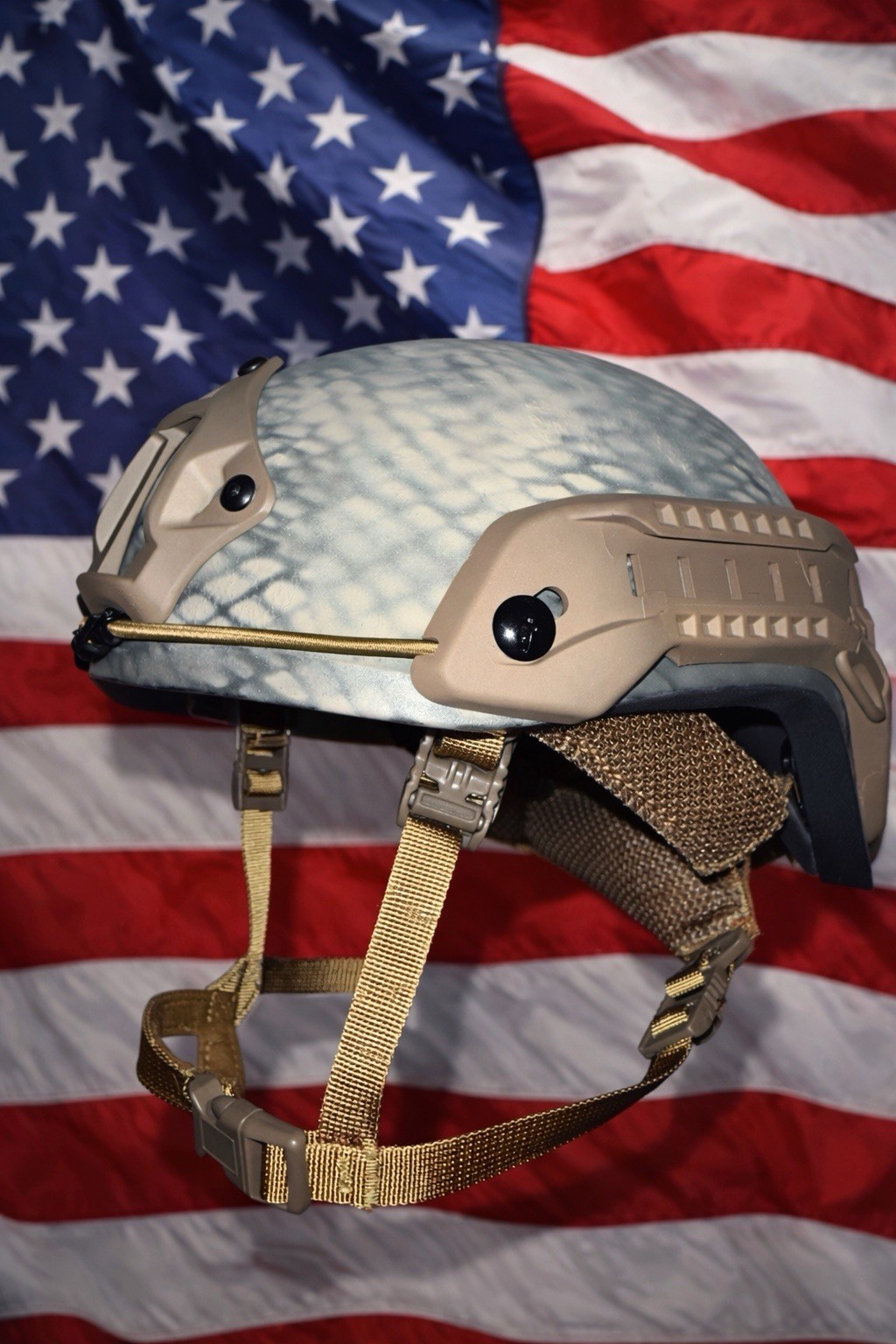 USGI SDS/Bae Systems Medium Ach Helmet High Cut With Walker Razors/ir Strobe