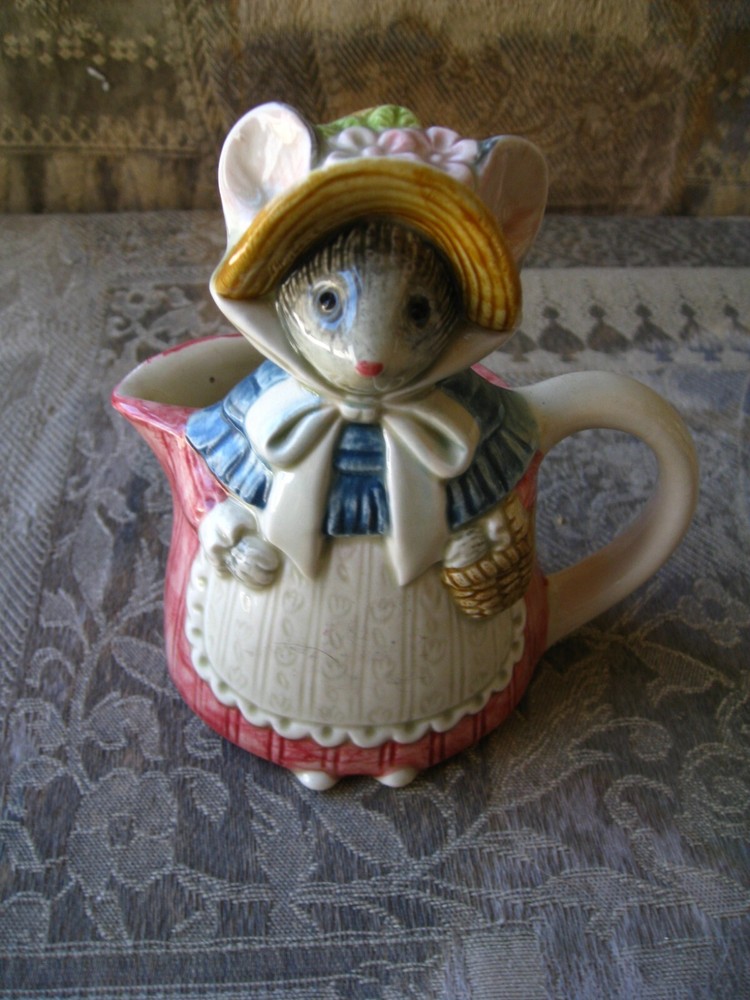 OTAGIRI Country Mouse Mice - Creamer