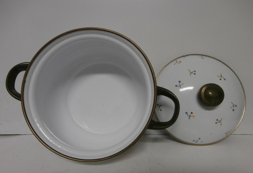 Vintage 2 1/2 Quart Enamelware & Brass Hardware Casserole Floral Design