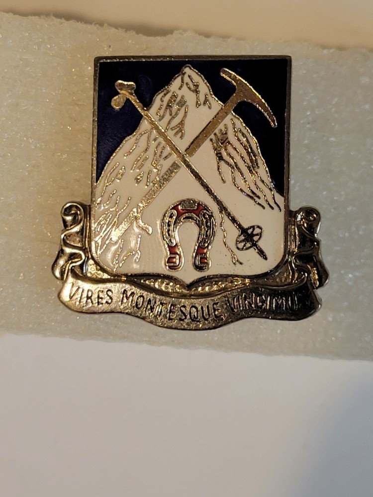 87th Infantry Regiment Unit Crest Pin (Black Letter)