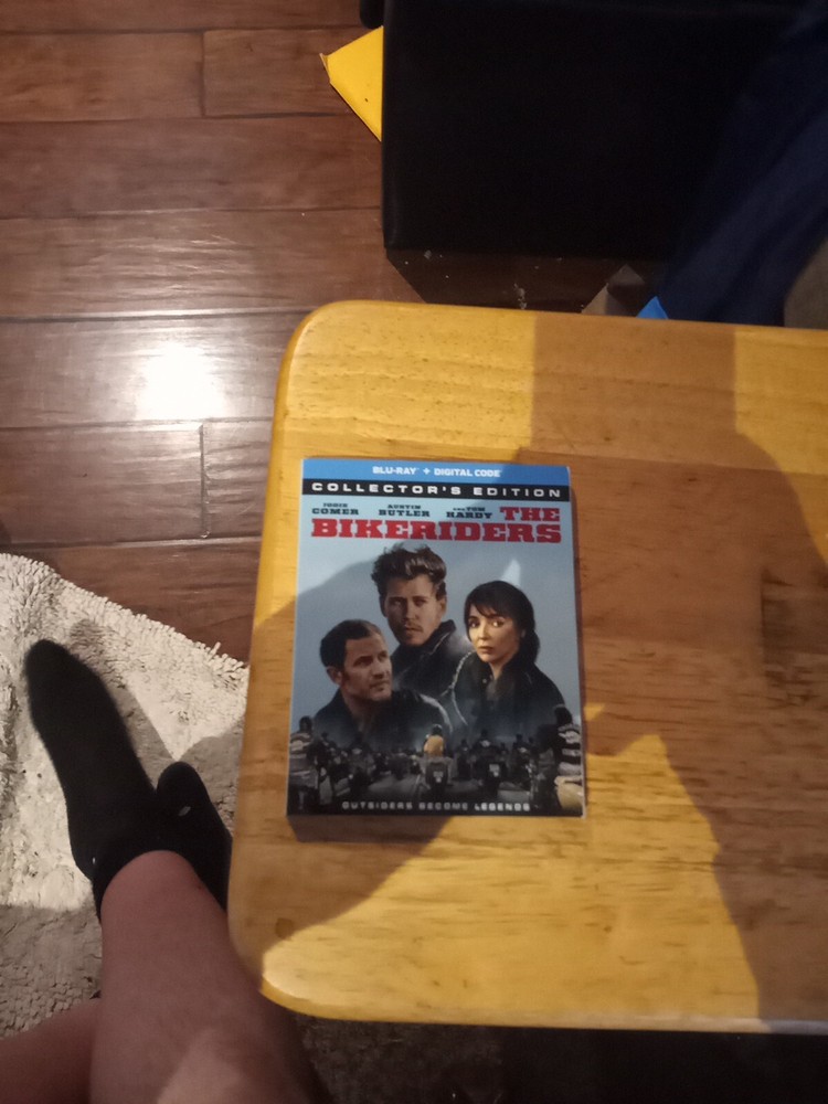 The Bikeriders blu ray slipcover only (no disc).