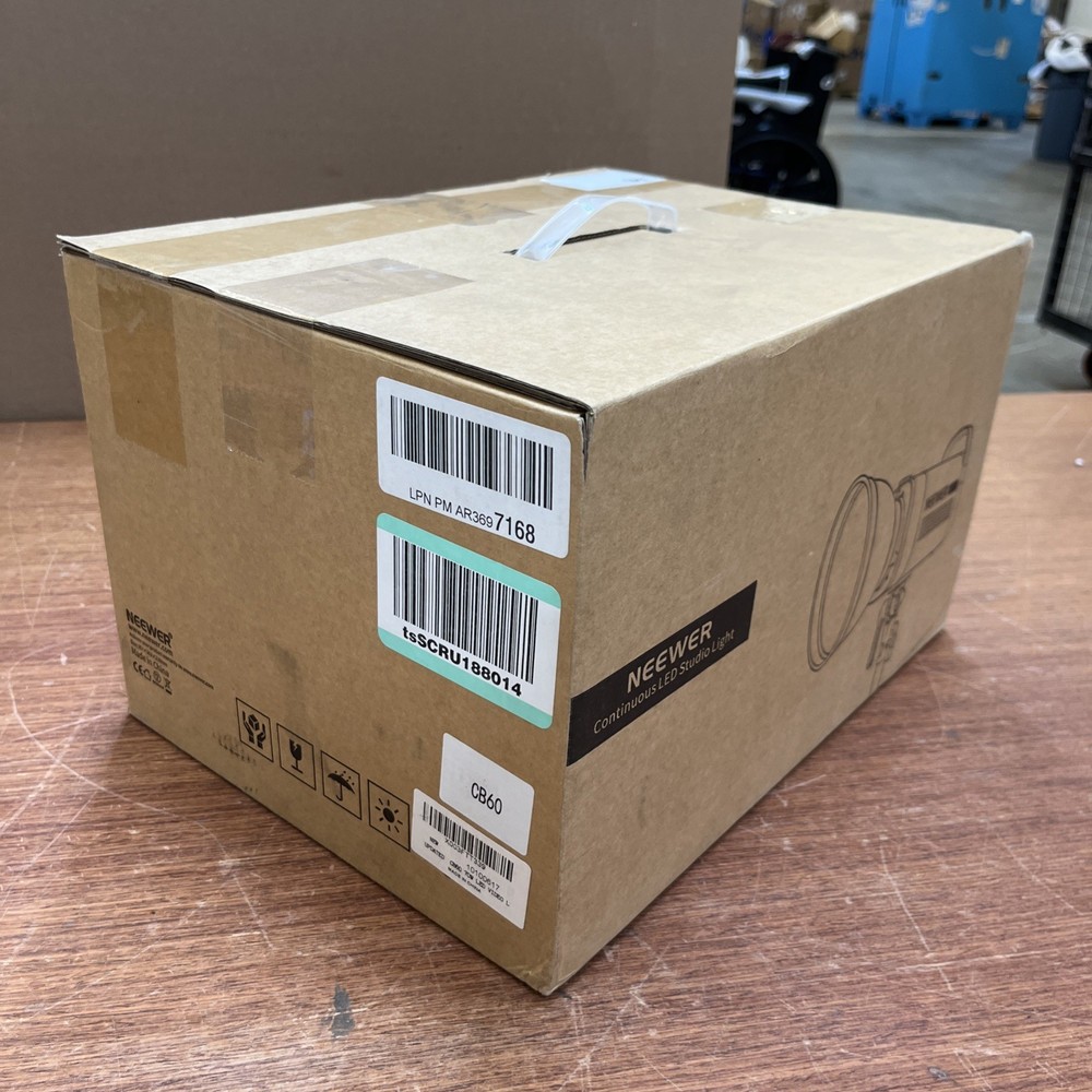 NEEWER CB60 LED Video Light