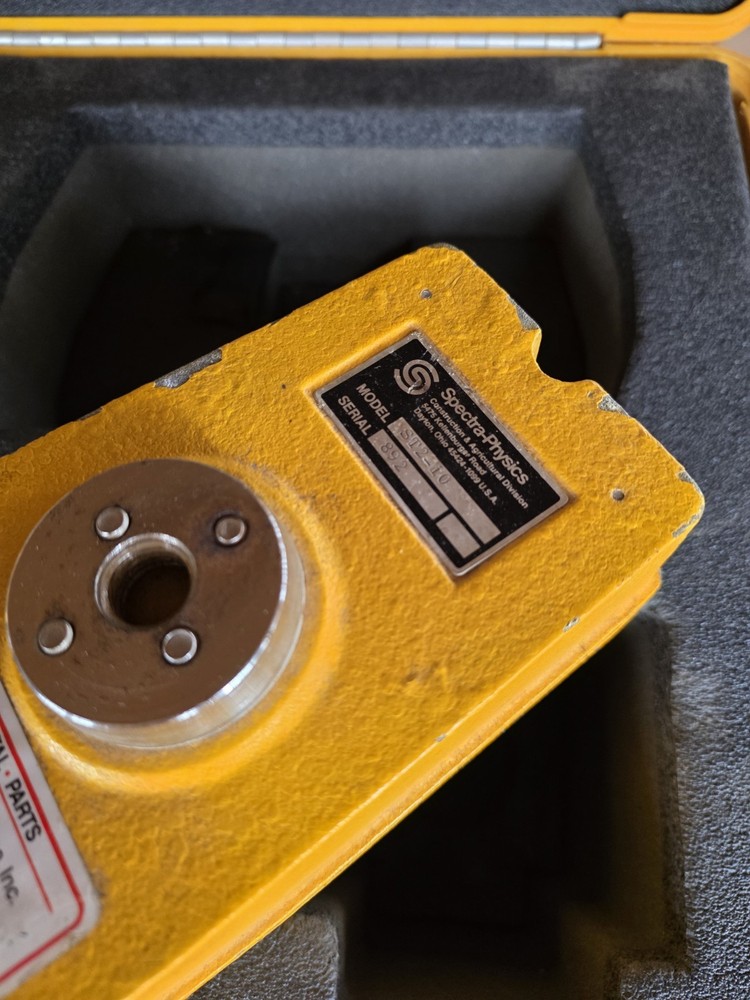 Spectra-Physics ST2-10 Laser Level Tracer