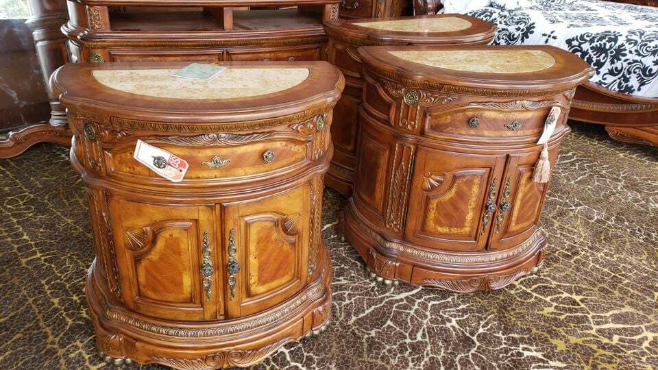 AICO by Michael Amini Cortina 5PC king size bedroom set